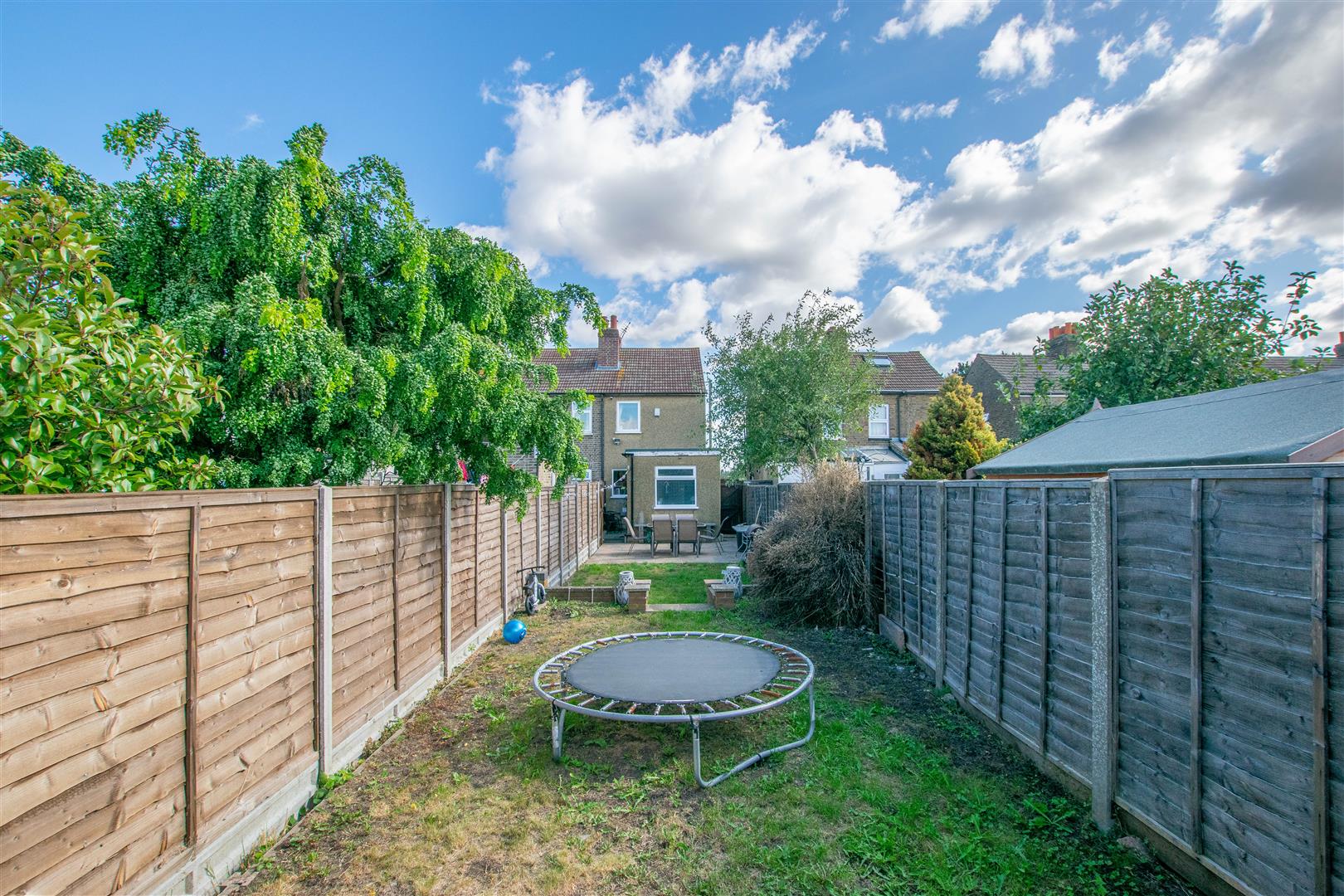 Old Highway, Hoddesdon